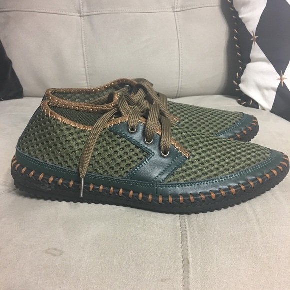 Shoes - Picture 4 of 7